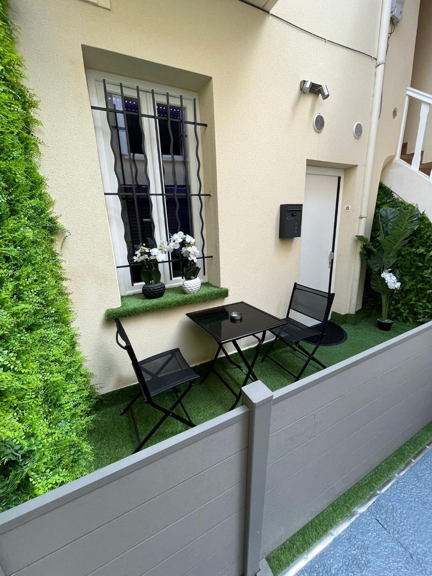 Room & Jacuzzi - Stade De France Saint-Denis  Luaran gambar